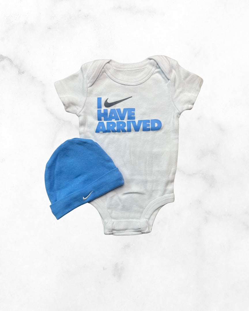 nike ♡ 0-6 mo ♡ I have arrived set – Lullabuys Consignment