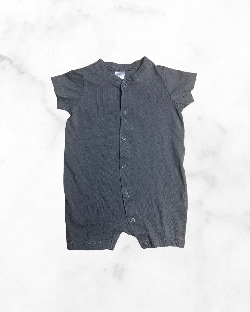 h&m ♡ 4-6 mo ♡ charcoal grey short sleeve snap romper
