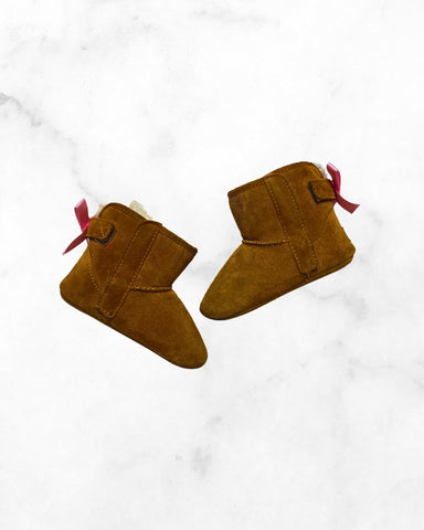 ugg ♡ 4/5 ♡ mini bailey bow boots