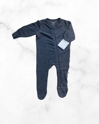ry & pen ♡ 0-3 mo ♡ charcoal zip sleeper