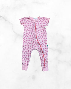 parade organics ♡ 12-18 mo ♡ strawberry zip sleep romper