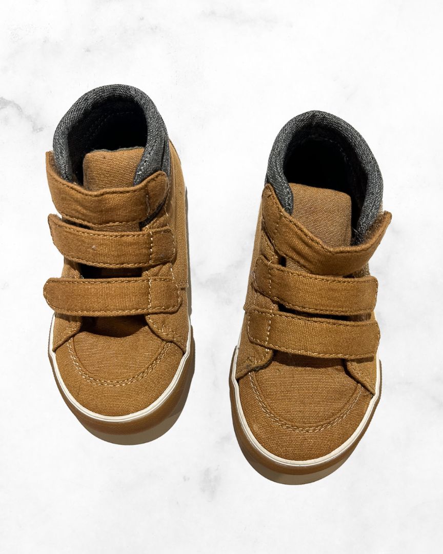 old navy ♡ 8 ♡ velcro high top