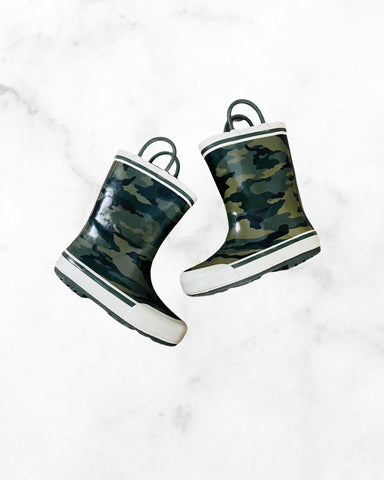unknown ♡ 9 ♡ camo shark sole rain boots