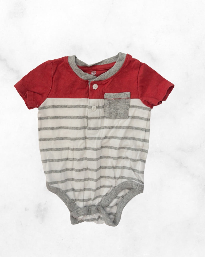 gap ♡ 12-18 mo ♡ stripped bodysuit