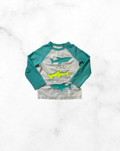gap ♡ 2t ♡ shark rashguard