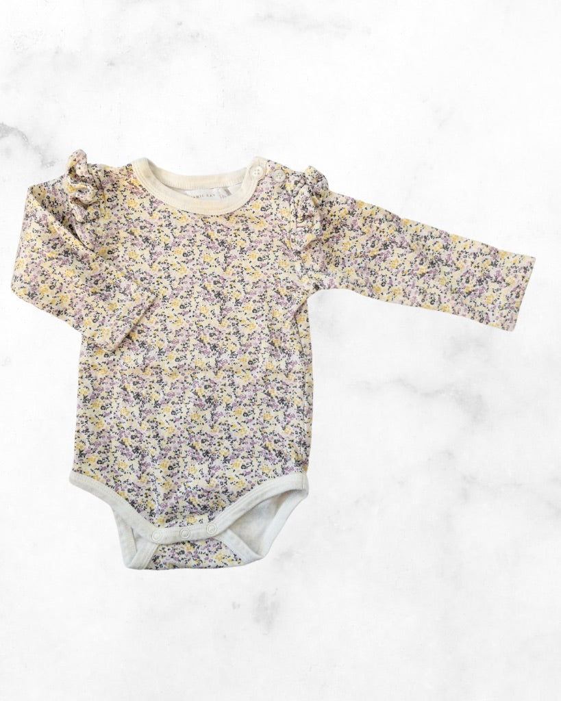 jamie kay ♡ 6-12 mo ♡ floral ruffle shoulder long sleeve bodysuit