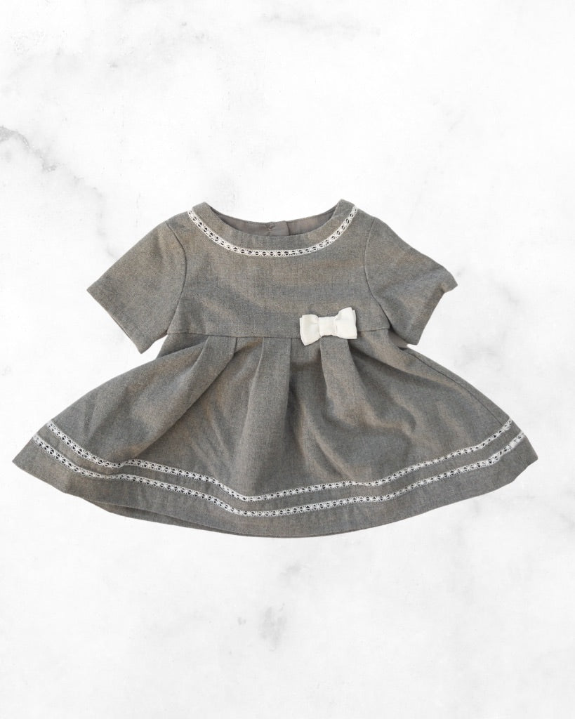 tahari ♡ 3-6 mo ♡ bow dress with white trim