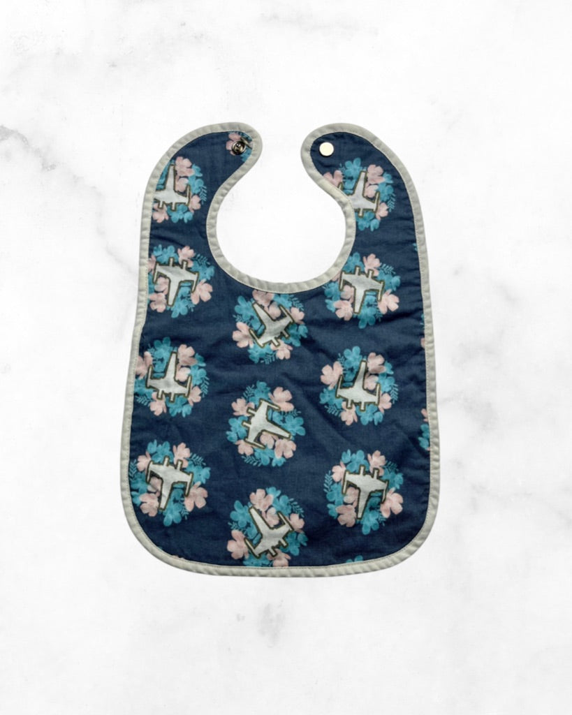 unknown ♡ o/s ♡ floral star wars bib