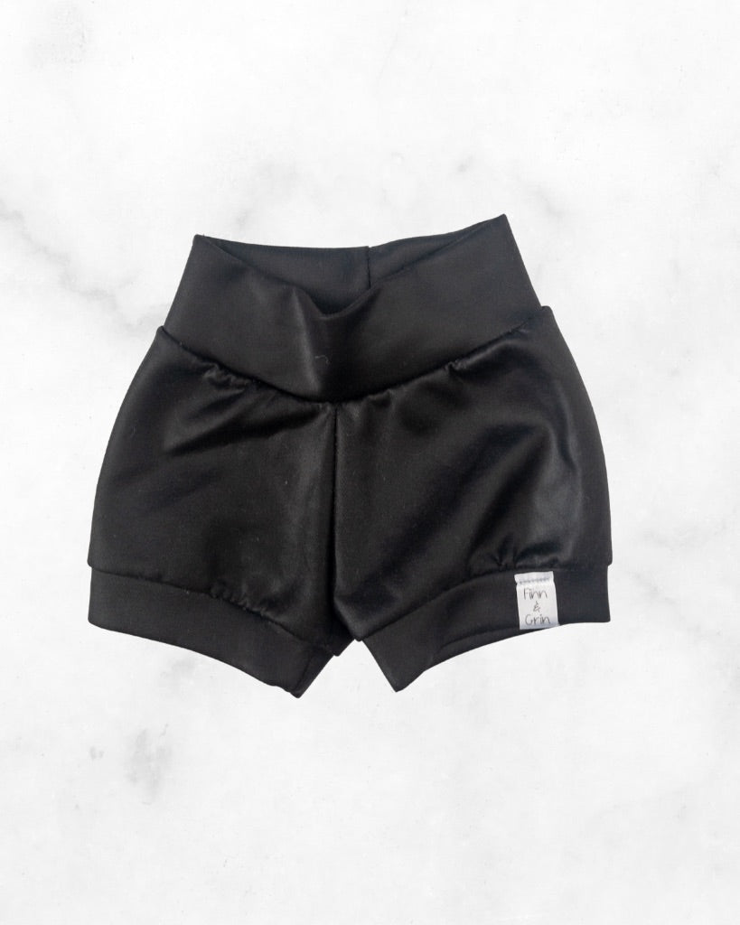 finn & grin ♡ 6-9 mo ♡ faux leather shorts