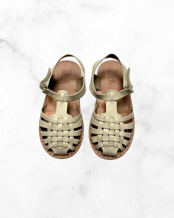zara ♡ 9 ♡ cream braided sandal