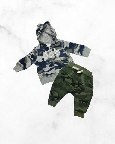 gap ♡ 3-6 mo ♡ camo big logo zip up hoodie & terry jogger set