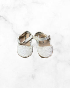 gap ♡ 2 ♡ white sandals