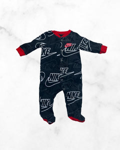 nike ♡ 6 mo ♡ logo sleeper