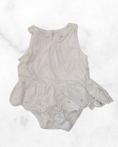 gap ♡ 3-6 mo ♡ bodysuit with skirt