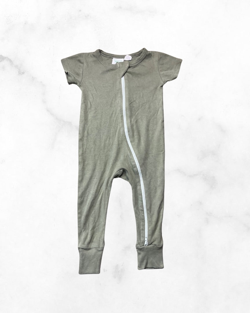 parade organics ♡ 12-18 mo ♡ sage short sleeve zip romper
