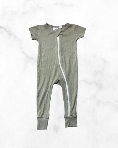 parade organics ♡ 12-18 mo ♡ sage short sleeve zip romper