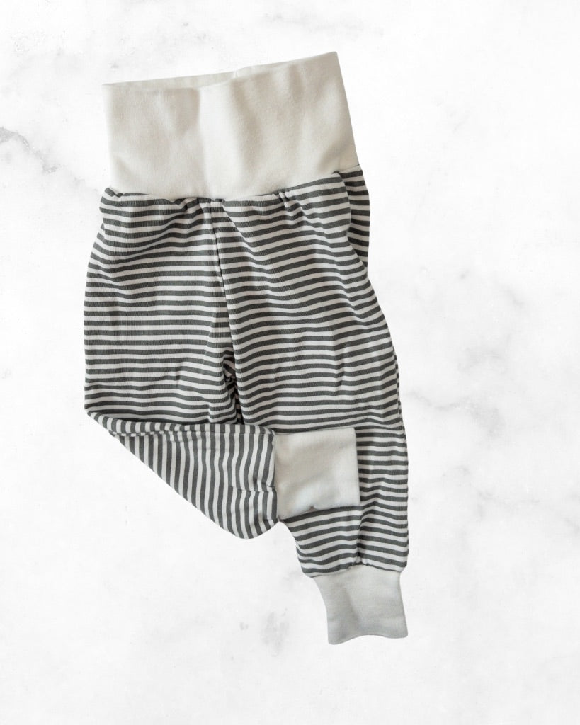 the littlest ♡ 3-6 mo ♡ striped organic cotton joggers