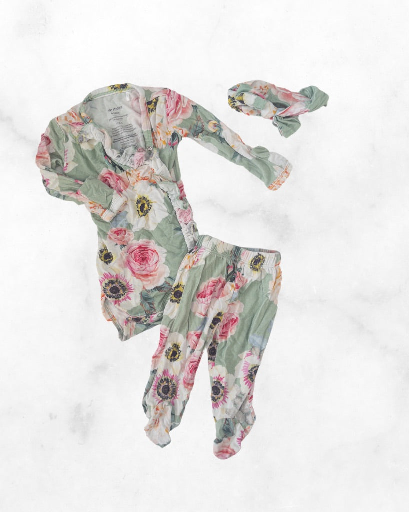 posh peanut ♡ 0-3mo ♡ floral ruffled bodysuit and leggings set