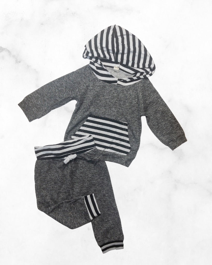 unknown ♡ 6-12 mo ♡ lightweight b&w stripes hoodie set