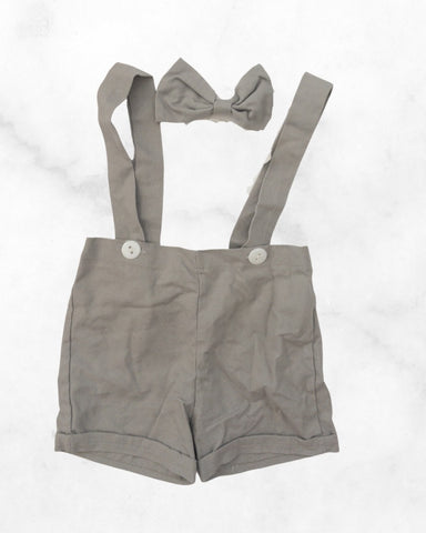 unknown ♡ 6-12 mo ♡ shorts with suspenders and bow