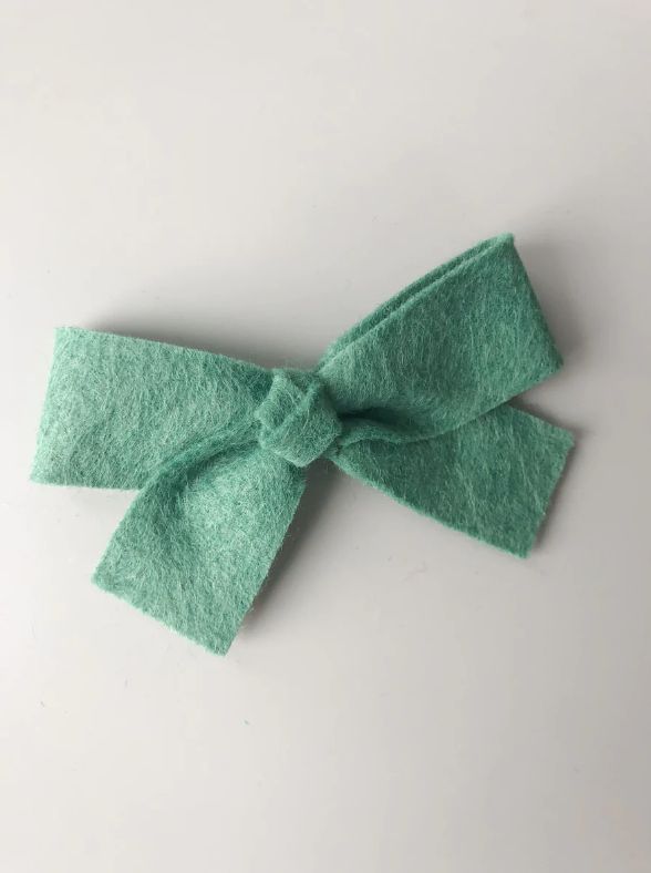 charlotte bow ♡  spruce holiday felt